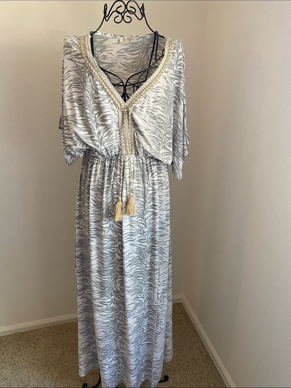 V-Neck Tassel Zebra Print Maxi Dress in Light Gray